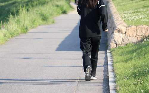 スポーツする女性
